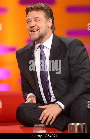 Die Graham Norton Show - London. Russell Crowe während der Dreharbeiten zur Graham Norton Show in den London Studios in London. Stockfoto