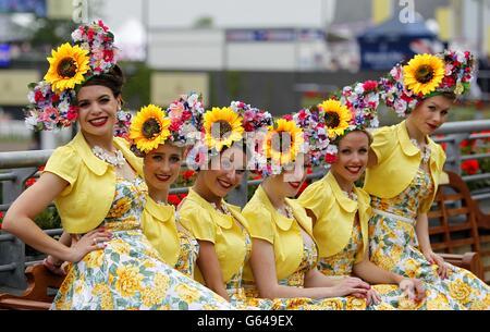 Horse Racing - das Royal Ascot Generalversammlung 2013 - Tag zwei - Ascot Racecourse Stockfoto