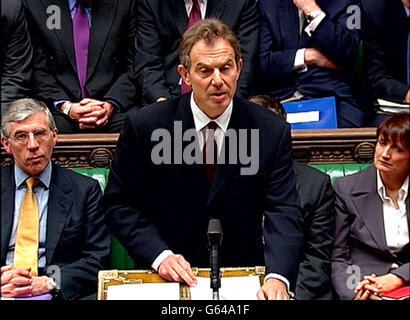 : Videoaufnahme von Premierminister Tony Blair vor dem Unterhaus über einen möglichen Krieg mit dem Irak. Stockfoto