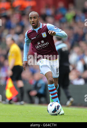 Fußball - Barclays Premier League - Aston Villa gegen Chelsea - Villa Park. Fabian Delph, Aston Villa Stockfoto