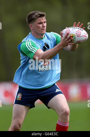 Lions Owen Farrell während des Conditioning Camps im WRU National Center of Excellence, Vale of Glamorgan. Stockfoto