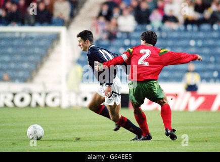 Fußball - 1994 FIFA World Cup Qualifier - Gruppe 1 - Schottland V Portugal - Ibrox Park, Glasgow Stockfoto