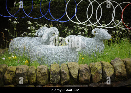 Allgemeine Ansicht des 'Welcome to Yorkshire' Gartens während der RHS Chelsea Flower Show, London. Stockfoto