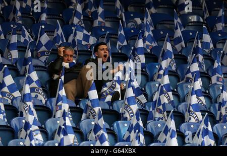 Fußball - Finale der UEFA Europa League - Benfica gegen Chelsea - Amsterdam Arena. Chelsea Fans in der steht vor dem Spiel Stockfoto