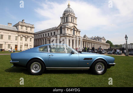 Aston Martin Toast Bond link Stockfoto