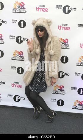 Radio 1 Großes Wochenende - Londonderry. Jameela Jamil tritt am Big Weekend von Radio One auf, am Ebrington Square in Londonderry, Nordirland. Stockfoto