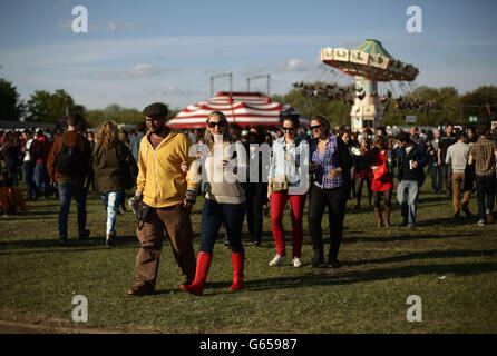 Festivalbesucher beim Field Day Festival im Victoria Park im Osten Londons. Stockfoto