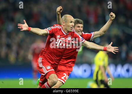 Fußball - UEFA Champions League - Finale - Borussia Dortmund gegen Bayern München - Wembley-Stadion. Arjen Robben von Bayern München feiert das zweite Tor seiner Mannschaft Stockfoto