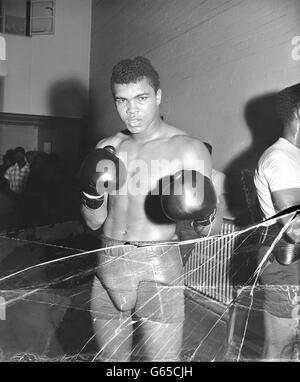 Boxen - Cassius Clay Training - TA Hall Bohrer, weiße Stadt Stockfoto