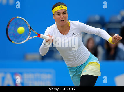 Tennis - AEGON Classic 2013 - Tag sechs - Edgbaston Priory Club. Die Rumänin Sorana Cirstea während ihres Viertelfinalmatches gegen die Kroatiens Donna Vekic beim AEGON Classic im Edgbaston Priory, Birmingham. Stockfoto