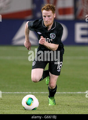 Fußball - International freundlich - Spanien / Republik Irland - Yankee Stadium. Der irische Stephen Quinn kontrolliert den Ball während des International Friendly im Yankee Stadium, New York, USA. Stockfoto