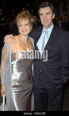 Penny Smith und John Stapleton kommen in Madame Tussauds, London, zur Feier des 10. Geburtstags von GMTV an. Stockfoto