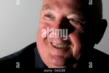 Zuvor unveröffentlichtes Foto von Paul Bone, Vater von PC Fiona Bone, während eines Presseinterviews im Greater Manchester Police Headquarters in Newton Heath, Manchester. Der Polizeimörder Dale Cregan wird im Gefängnis mit einer lebenslangen Haftstrafe für den Mord an vier Personen sterben, nachdem sein lang anhängiger Prozess heute zu Ende gegangen ist. Stockfoto