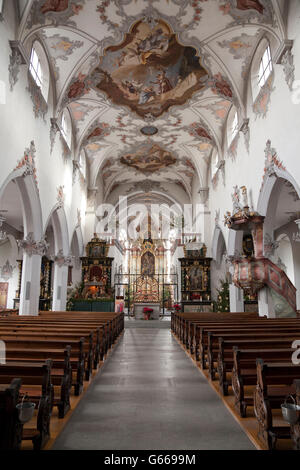 Innenansicht der katholischen Kirche St. Johannes der Täufer, Laufenburg, Hochrhein-Region, Kanton Aargau, Schweiz, Europa Stockfoto