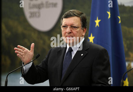 Der Präsident der Europäischen Kommission, José Manuel Durao Barroso, sprach während einer Pressekonferenz auf dem G8-Gipfel in Enniskillen in Nordirland. Stockfoto