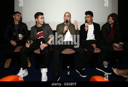 (Von links nach rechts) Tom Parker, Nathan Sykes, Max George, Siva Kaneswaran und Jay McGuiness von The Wanted während eines PRESSEGESPRÄCHS bei der Premiere ihrer Reality E! TV-Serie "Wanted Life", im Charlotte Street Hotel im Zentrum von London. Stockfoto