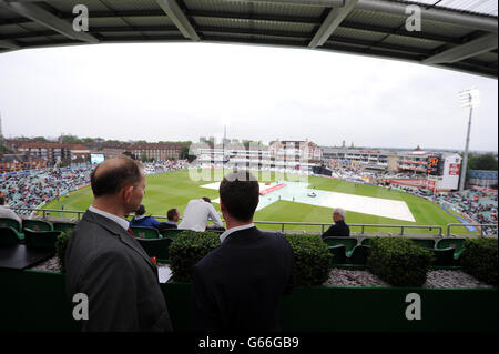 Cricket - Zweiter NatWest T20 - England - Neuseeland - The Kia Oval. Die Zuschauer genießen die Atmosphäre Stockfoto