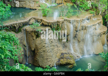 Wasserfall Wald Huay Mae Kamin Nationalpark, Kanchanaburi, Thailand Stockfoto