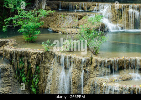 Wasserfall Wald Huay Mae Kamin Nationalpark, Kanchanaburi, Thailand Stockfoto