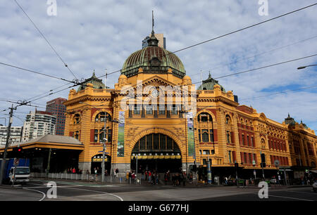 Blick Auf Die Stadt - Melbourne. Flinders Street Station in Melbourne, Australien. Stockfoto