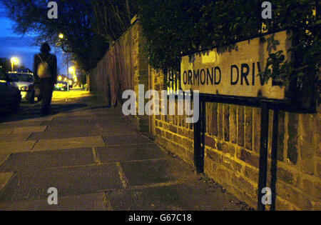 Ormond Drive, Hampton Hill, Südwesten Londons, wo gestern Abend ein 18-jähriger Student angegriffen wurde. Der Teenager Marsha McDonnell wurde von einem seriellen Angreifer ermordet, der vielleicht bei zwei anderen Gelegenheiten versucht hat zu töten, sagten Detektive heute. * die Polizei glaubt, dass die Ermordung von Marsha, 19, am 4. Februar in Hampton, West-London, von demselben Mann durchgeführt wurde, der einen 18-jährigen Jugendlichen in weniger als einer halben Meile Entfernung in den frühen Morgenstunden angegriffen hat. Beide Angriffe sind mit einem dritten verknüpft, auf ein 17-jähriges Mädchen in Strawberry Hill am 8. Januar, weniger als eine Meile von dem Ort entfernt, wo Marsha starb. Stockfoto