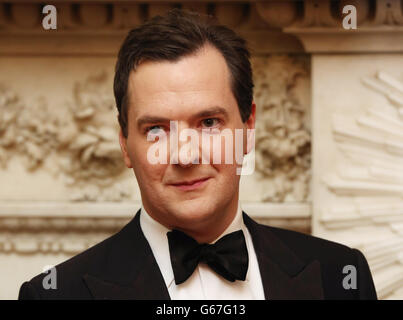 Schatzkanzler George Osborne nimmt am "Lord Mayor's Dinner to the Bankers and Merchants of the City of London" im Mansion House Teil. Stockfoto