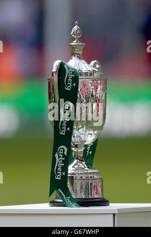 Fußball - FA Vase - Finale - Spennymoor Town / Tunbridge Wells - Wembley Stadium. Ein Blick auf die FA Vase Trophy. Stockfoto