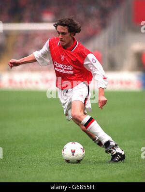 AUTOWINDSCREENS SHIELD FINAL - SHREWSBURY GEGEN ROTHERHAM. Paul Hurst - Rotherham United Stockfoto