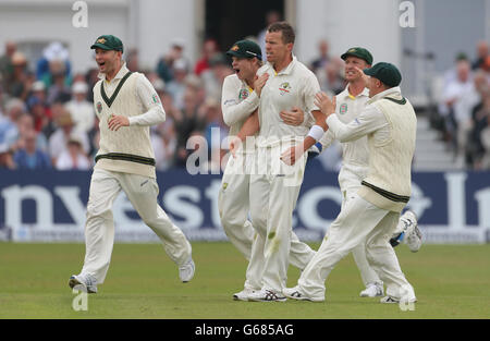 Cricket - erster Investec Ashes Test - England gegen Australien - erster Tag - Trent Bridge. Australien Bowler Peter Siddle feiert nach dem Wicket von Englands Matthew Prior Stockfoto