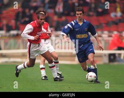 AUTOWINDSCREENS Schild FINAL - SHREWSBURY V ROTHERHAM Stockfoto