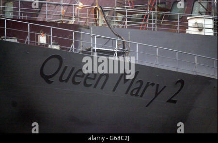 Queen Mary 2 in der Bretagne Stockfoto