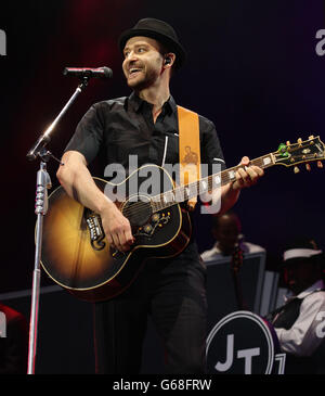 Justin Timberlake auf der Hauptbühne im Yahoo! Wireless Festival, im Queen Elizabeth Olympic Park im Osten Londons. Stockfoto