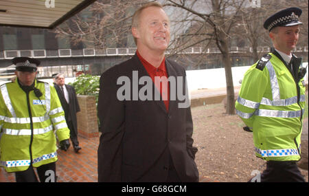 Chris Tarrant vor Gericht Stockfoto