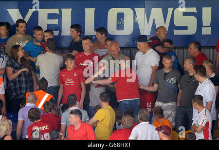 Fußball - Vorbereitungsspiel - Mansfield Town V Nottingham Forest - Feldmühle Stockfoto