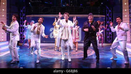 Cliff das Musical - cast Stockfoto