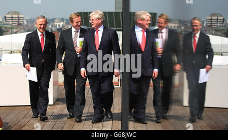 Taoiseach kommt dreifach Arbeitsplätze steigern Stockfoto