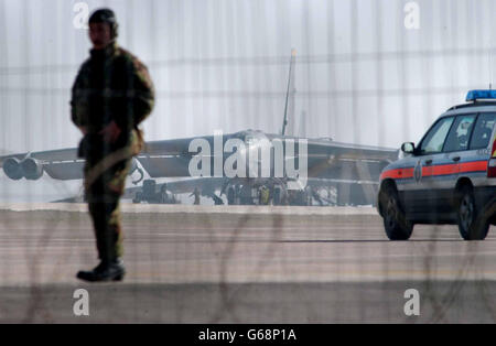 American B52s sitzen auf dem Asphalt bei RAF Fairford in Gloustershire. Stockfoto