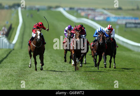 Pferderennen Sie Piper-Heidsieck 2013 - 2013 Juli Festival - Darley Cup Julitag - Newmarket Racecourse Stockfoto