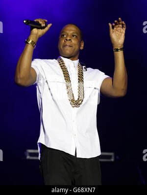 Jay Z auf der Hauptbühne im Yahoo! Wireless Festival, im Queen Elizabeth Olympic Park im Osten Londons. Stockfoto