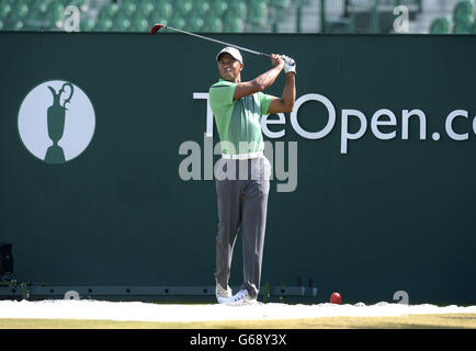 Tiger Woods während des ersten Übungstages für die Open Championship 2013 im Muirfield Golf Club, East Lothian. Stockfoto