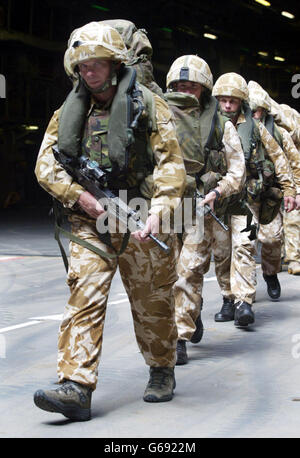 Royal Marines - HMS Ocean Stockfoto