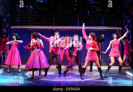 Cliff das Musical - cast Stockfoto