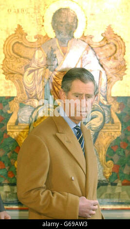 Der Prinz von Wales besucht am letzten Tag seines Besuchs im Land die Galerie der alten Goldikonen im Archäologischen Museum in Varna im Osten Bulgariens. * früher besuchte er das Gavroch-Haus für Straßenkinder, das darauf abzielt, Jugendliche im Alter von 8 bis 17 Jahren zu erziehen und ihnen ein vorübergehendes Zuhause zu bieten. Stockfoto