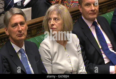 Innenministerin Theresa May während der Fragen des Premierministers im Unterhaus, London. Stockfoto