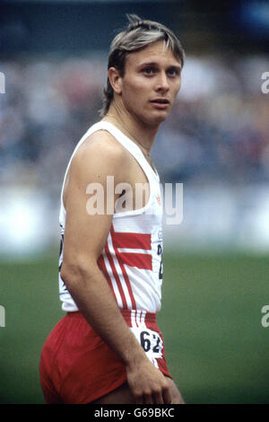 Leichtathletik - 1986 Edinburgh Commonwealth Games - 400-m-Halbfinale der Männer - Meadowbank Stadium. Englischer 400-m-Läufer Todd Bennett. Stockfoto