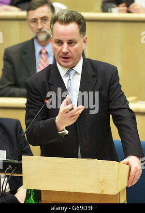 Erster Minister Jack McConnell während der Fragestunde über die schottischen Streitkräfte im Nahen Osten. Stockfoto