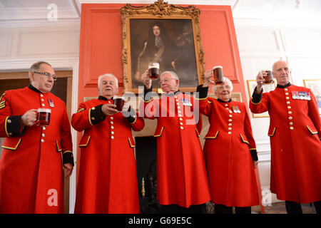 Geburt des Prinzen Georg von Cambridge Stockfoto