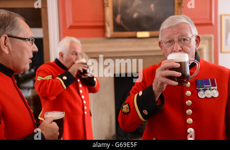 Geburt des Prinzen Georg von Cambridge Stockfoto