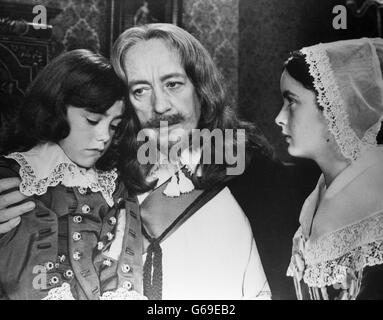 Alec Guinness als König Karl I. in einer Szene aus dem Film 'Cromwell'. Stockfoto