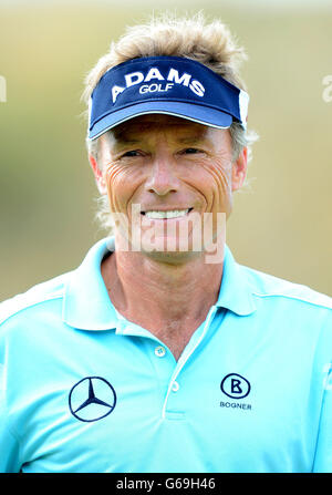 Der deutsche Bernhard langer reagiert nach einem Birdie auf dem 3. Green während der Senior Open Championship im Royal Birkdale, Southport. Stockfoto